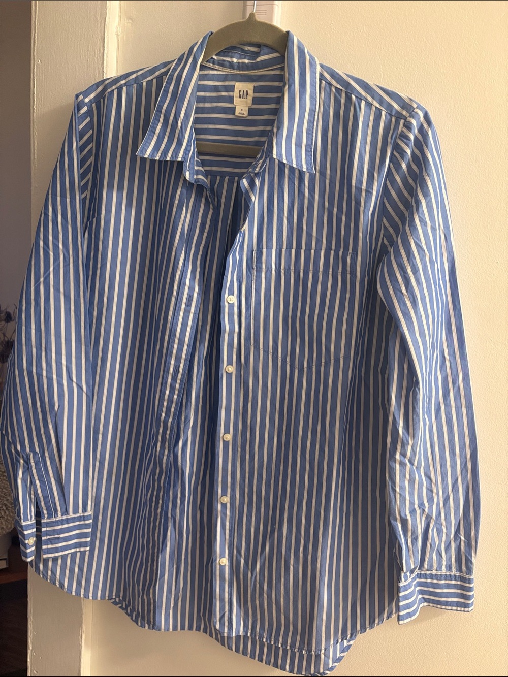 GAP Blue and White Vertical Stripe Dress Shirt